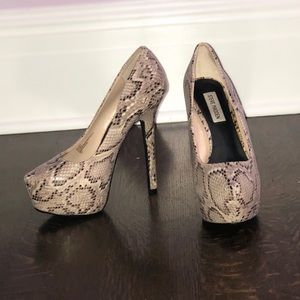 steve madden dejavu snakeskin heels
